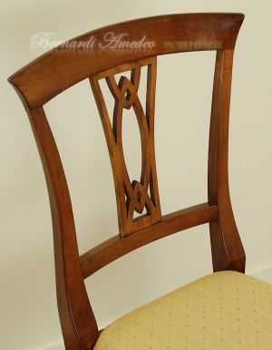 Sedia in noce per tavolo da pranzo stile classico con seduta imbottita